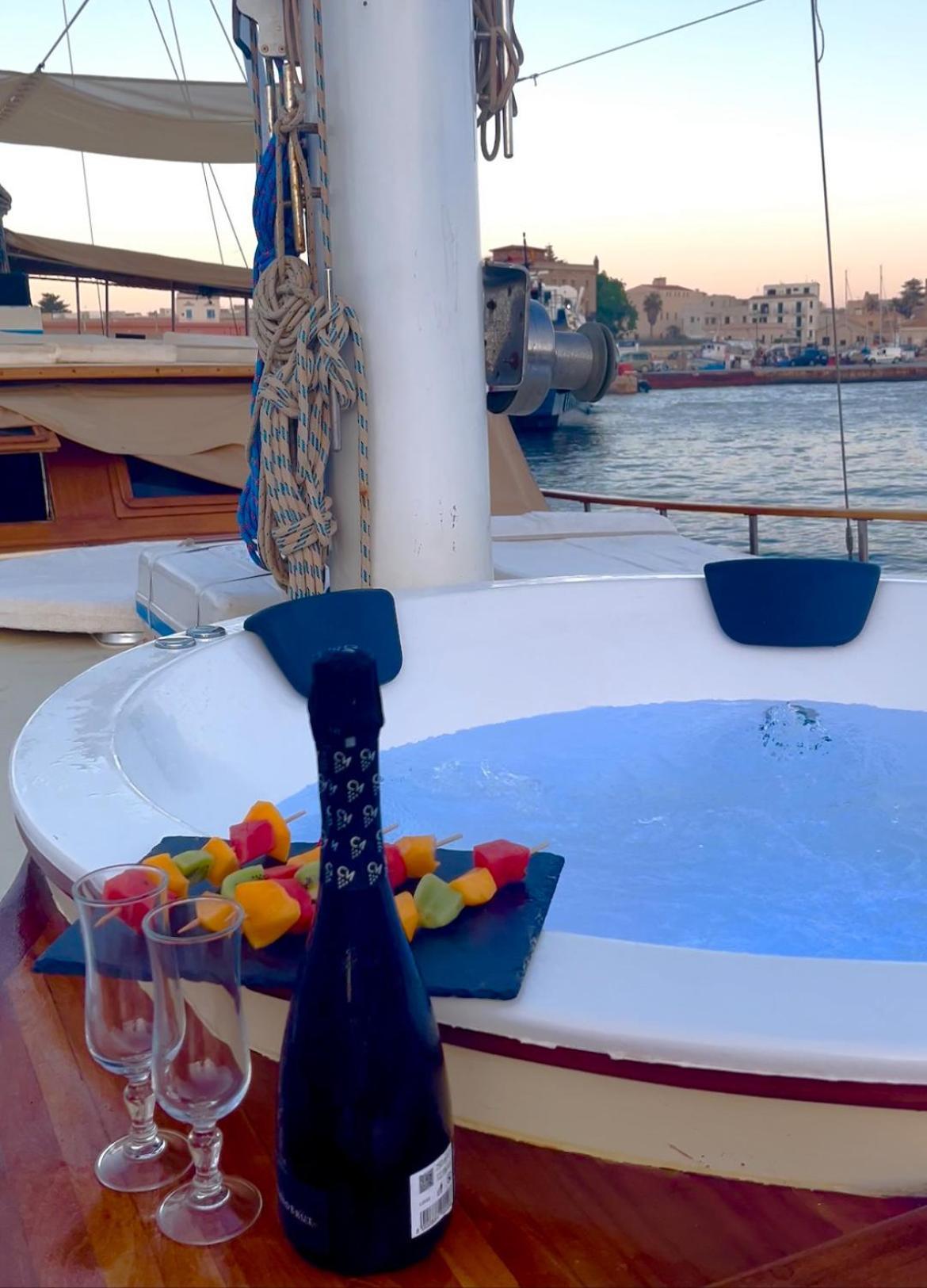 Sicily Sea Charter Hande Capo Galera Hotel ปาแลร์โม ภายนอก รูปภาพ